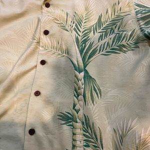 Tommy Bahama Hawaiian Button Down!